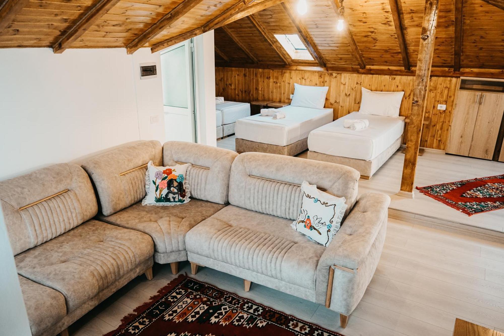 Inn Bujtina Kalaja *